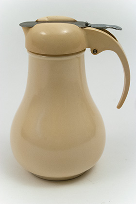 Rare Vintage Fiesta Ivory Syrup Pitcher For Sale
Rare Vintage Fiesta Ivory Syrup Pitcher For Sale