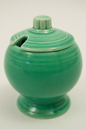 Vintage FIestaware: Original Radioactive Red Fiesta Pottery Mustard For Sale
Vintage FIestaware: Original Green Fiesta Pottery Mustard For Sale