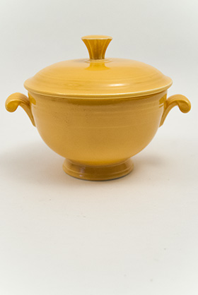 Fiesta Covered Onion Soup Bowl in Original Green: Early, Rare, Vintage, Fiesta For Sale Fiesta Covered Onion Soup Bowl in Original Green: Early, Rare, Vintage, Fiesta For Sale