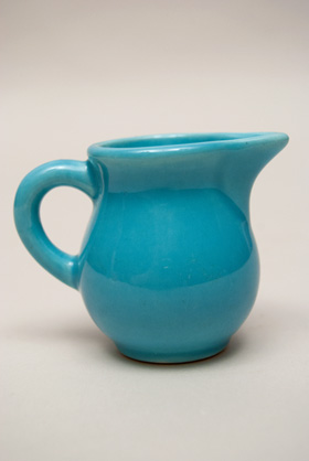 Vintage Harlequin Individual Creamer in Turquoise: Harlequin Dinnerware 30s 40s American Solid Color Dinnerware For Sale
Vintage Harlequin Individual Creamer in Turquoise: Harlequin Dinnerware 30s 40s American Solid Color Dinnerware For Sale