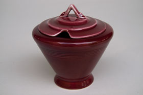 Harlequin Pottery Maroon Marmalade For Sale | Vintage Homer Laughlin Pottery, Rare Americana Collectable Dinnerware 30s 40s 50s Harlequin Pottery Maroon Marmalade For Sale | Vintage Homer Laughlin Pottery, Rare Americana Collectable Dinnerware 30s 40s 50s