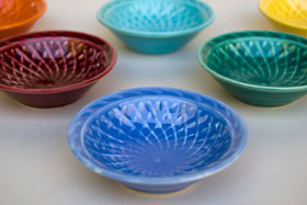 Vintage Harlequin Pottery For Sale: Mauve Nut Dish 40s 50s Pottery
Vintage Harlequin Pottery For Sale: Mauve Nut Dish 40s 50s Pottery