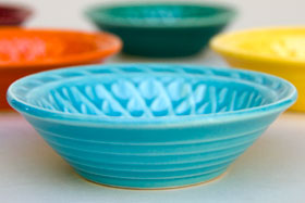 Vintage Harlequin Pottery For Sale: Turquoise Nut Dish 40s 50s Pottery
Vintage Harlequin Pottery For Sale: Turquoise Nut Dish 40s 50s Pottery
