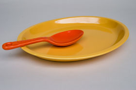 Kitchen Kraft Platter in Original Yellow: Hard to Find Go-Along Fiestaware Pottery For Sale
Kitchen Kraft Platter in Original Yellow: Hard to Find Go-Along Fiestaware Pottery For Sale