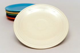 Vintage Fiesatware Plate in Original Ivory
Vintage Fiesatware Plate in Original Ivory