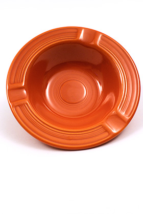 Vintage Fiesta Pottery
Early Variation Ashtray in Original Turquoise for Sale
Vintage Fiesta Pottery Early Variation Ashtray in Original Turquoise for Sale