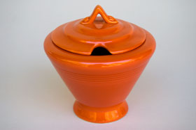 Harlequin Pottery Red Marmalade For Sale | Vintage Homer Laughlin Pottery, Rare Americana Collectable Dinnerware 30s 40s 50s Harlequin Pottery Red Marmalade For Sale | Vintage Homer Laughlin Pottery, Rare Americana Collectable Dinnerware 30s 40s 50s