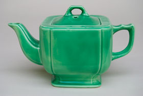 Riviera Pottery Original Green Teapot For Sale
Riviera Pottery Original Green Teapot For Sale