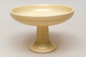 Fiestaware Vintage Original Ivory Sweets Comport FIesta Pottery For Sale
Fiestaware Vintage Original Ivory Sweets Comport FIesta Pottery For Sale