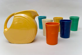 Vintage FIestaware 7 Piece Juice Set
Vintage FIestaware 7 Piece Juice Set