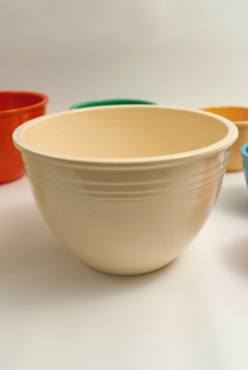 Vintage Fiesta Nesting Bowl Number Five in Yellow For Sale Vintage Fiesta Nesting Bowl Number Five in Yellow For Sale