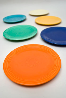 Vintage Fiesatware Plates Set of 6 Bread and Butter Original Colors
Vintage Fiesatware Plates Set of 6 Bread and Butter Original Colors