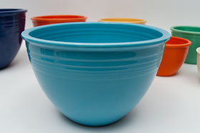 Vintage Fiesta Nesting Bowl Number Six in Original Turquoise For Sale Vintage Fiesta Nesting Bowl Number Six in Original Turquoise For Sale