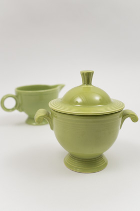 Vintage Fiestaware Sugar Bowl in Original Original Green Glaze For Sale
Vintage Fiestaware Sugar Bowl in Original Original Green Glaze For Sale