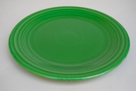 Medium Green Fiesta 9 inch Plate Fiestaware Pottery For Sale