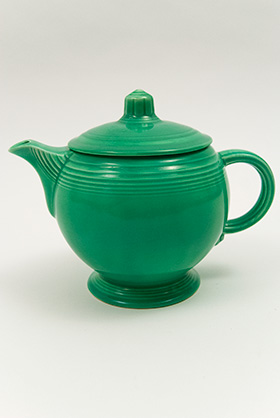 Vintage Fiestaware Teapot in Original Green Glaze for Sale Vintage Fiestaware Teapot in Original Green Glaze for Sale