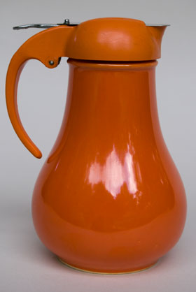 Rare Vintage Fiesta Radioactive Red Syrup Pitcher For Sale
Rare Vintage Fiesta Radioactive Red Syrup Pitcher For Sale