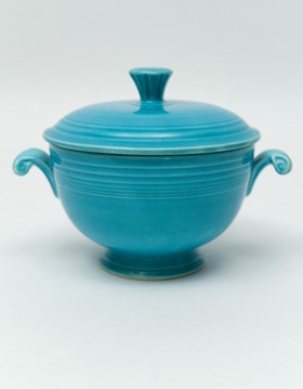 Rare Vintage Fiesta Turquoise Covered Onion Soup Bowl For Sale Rare Vintage Fiesta Turquoise Covered Onion Soup Bowl For Sale