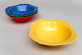 Riviera Berry Bowl in Original Harlequin Yellow Glaze For Sale Vintage Pottery 30s Americana Art Deco Dinnerware
Riviera Berry Bowl in Original Harlequin Yellow Glaze For Sale Vintage Pottery 30s Americana Art Deco Dinnerware