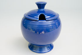 Vintage FIestaware: Original Cobalt Blue Fiesta Pottery Marmalade For Sale
Vintage FIestaware: Original Cobalt Blue Fiesta Pottery Marmalade For Sale