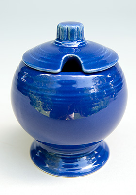 Vintage FIestaware: Original Cobalt Fiesta Pottery Mustard For Sale
Vintage FIestaware: Original Cobalt Fiesta Pottery Mustard For Sale