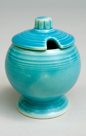 Vintage FIestaware: Original Turquoise Fiesta Pottery Mustard For Sale
Vintage FIestaware: Original Turquoise Fiesta Pottery Mustard For Sale