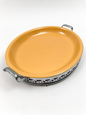 Kitchen Kraft Platter in Original Yellow: Hard to Find Go-Along Fiestaware Pottery For Sale
Kitchen Kraft Platter in Original Yellow: Hard to Find Go-Along Fiestaware Pottery For Sale