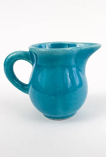 turquoise harlequin individual toy creamer homer laughlin pottery