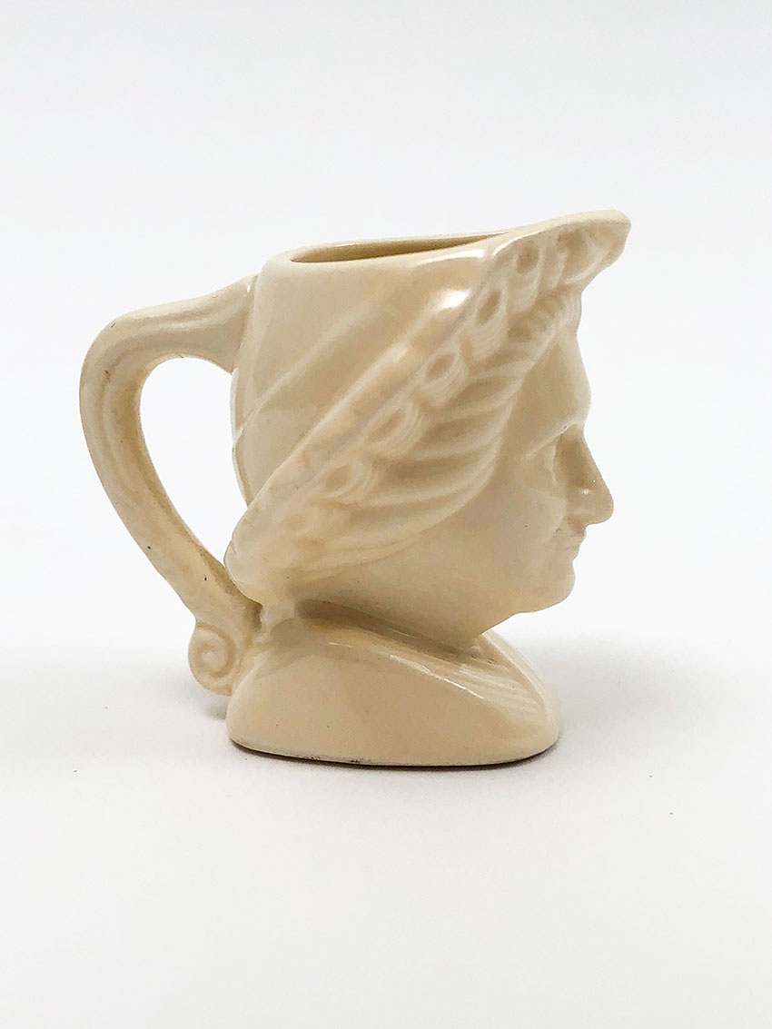 1940 NY Worlds Fair Martha Washington American Potter Individual Creamer For Sale